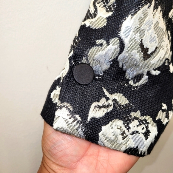 Juicy Couture Jacquard Floral Metallic Blazer Size 8 - Picture 6 of 15